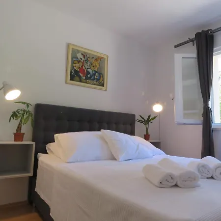 Keka Apartment